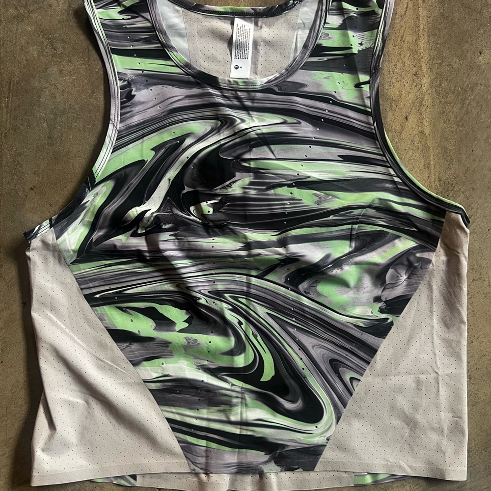 NWOT Lululemon running top purple and green swirls size 8